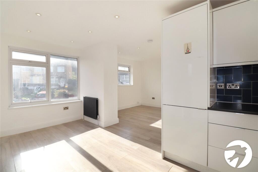 Apartment in Dartford - View 4
