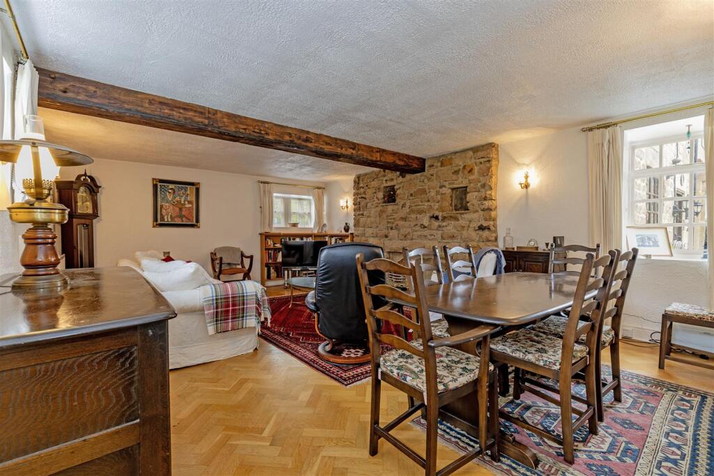 House in Derbyshire Dales, Grindleford - More