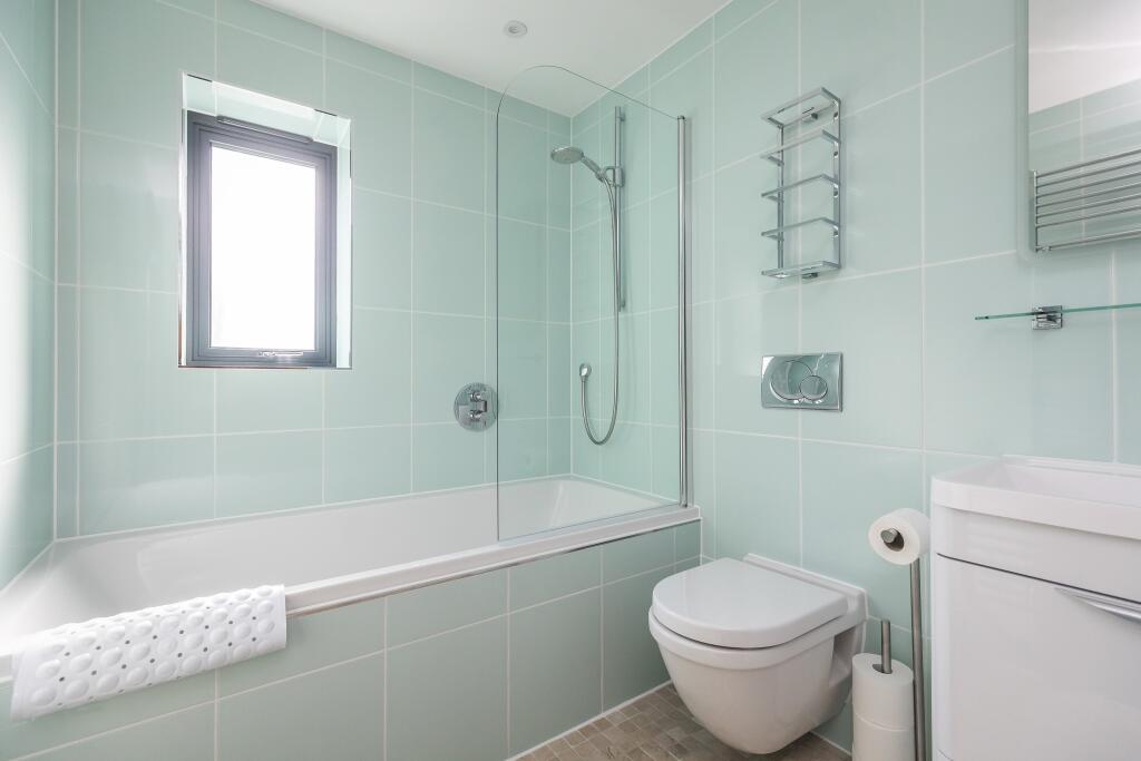 Additional image 18 of De Redvers Road, Poole, 