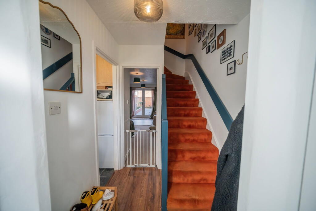 House in Hereford, Herefordshire - More