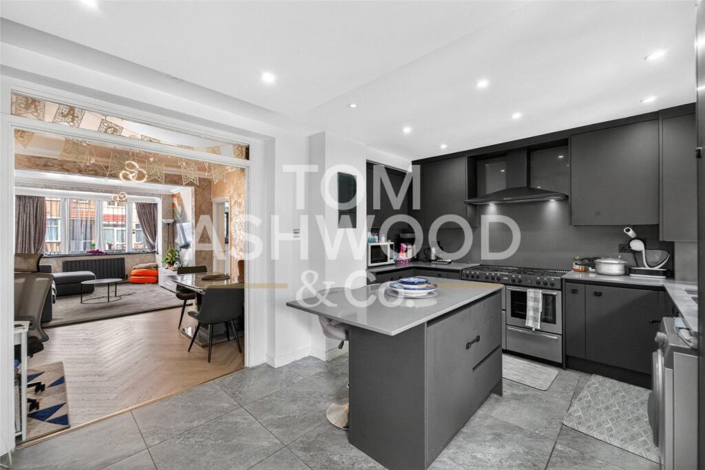 House in London - View 4