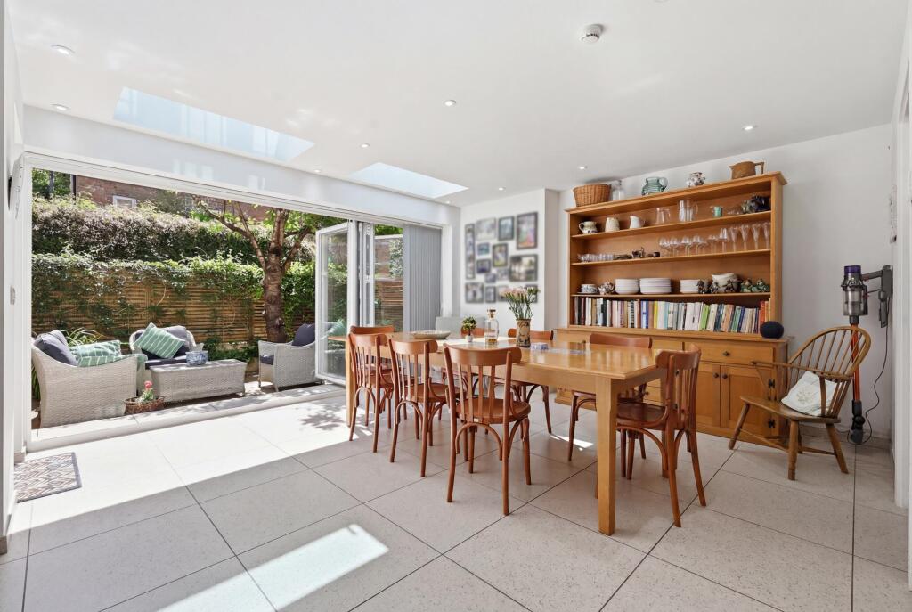 Main image of property: Wapping High Street, Wapping, E1W