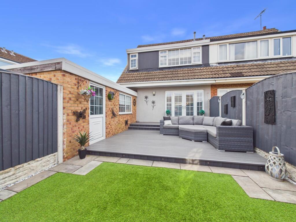 Blenheim Close, Knottingley photo 4