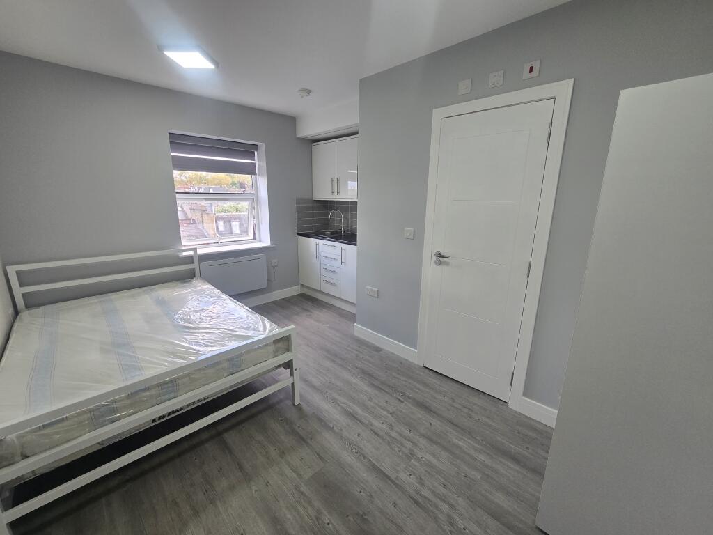 Apartment in London - View 3