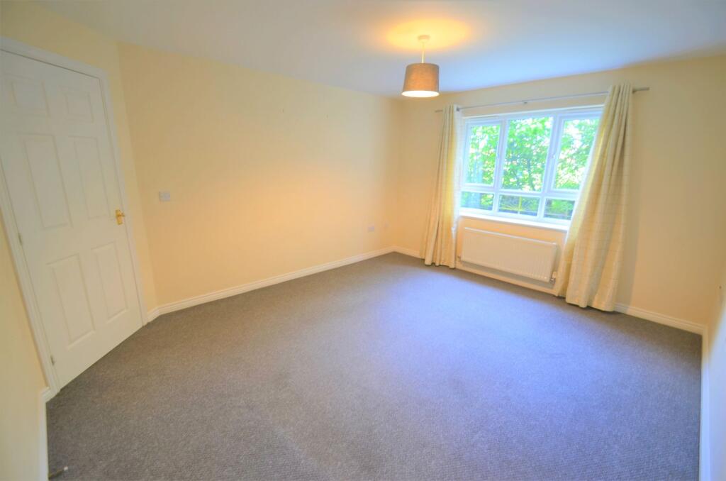Apartment in Doncaster - View 3