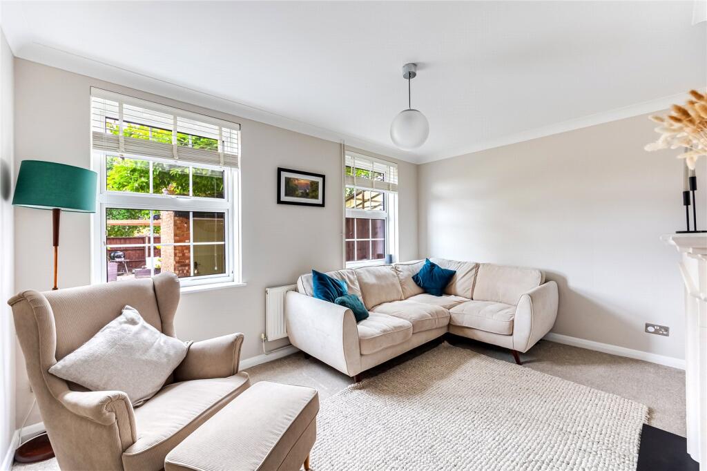 House in Toddington, Central Bedfordshire - View 4