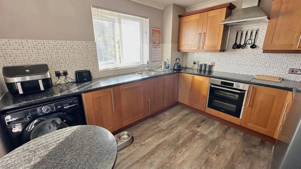 Apartment in Colchester - More