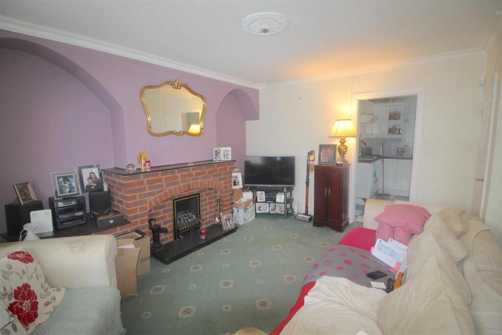 Debenham Crescent, Birmingham photo 3