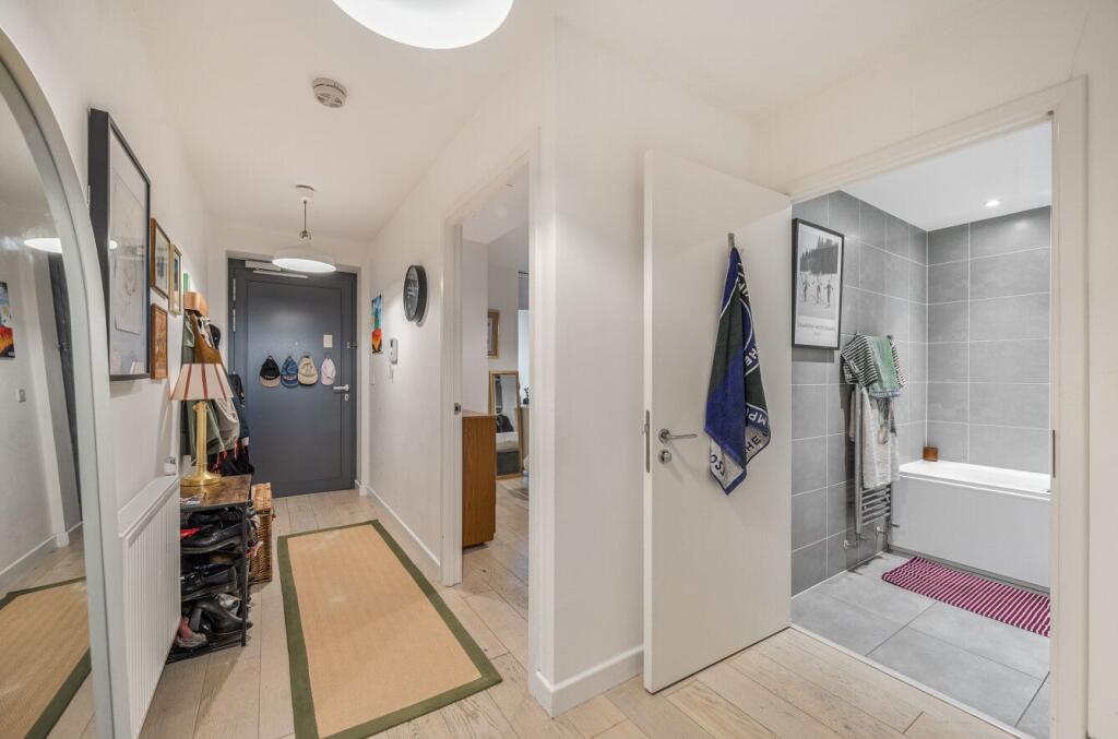 Apartment in London, St Luke's, Islington - More