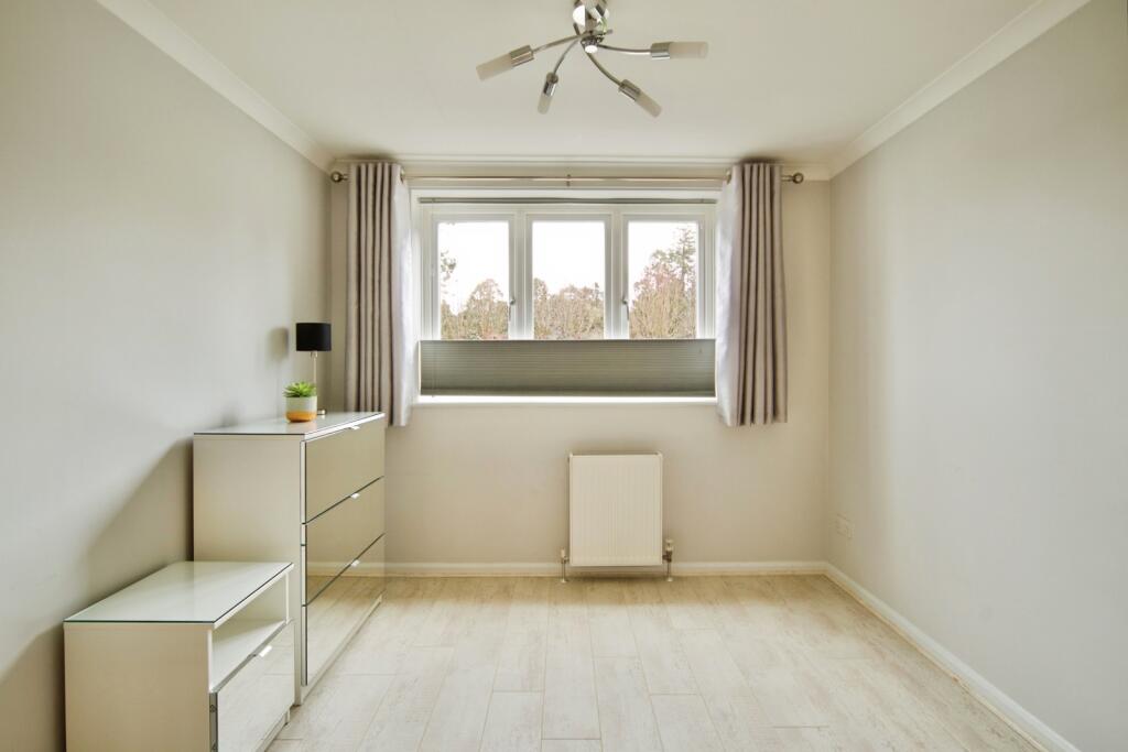 House in Enfield - More