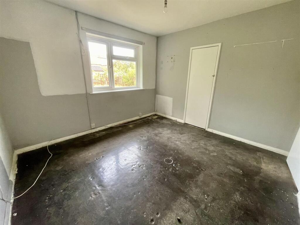 House in Swindon, Market Lavington - More