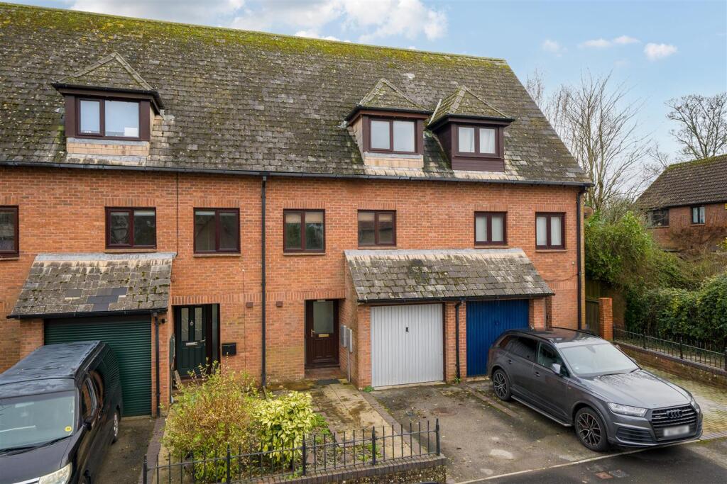 Main image of property: Earl Close, Dorchester