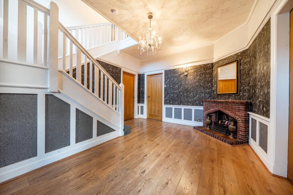 Additional image 3 of The Crescent, Solihull, West Midlands, B91