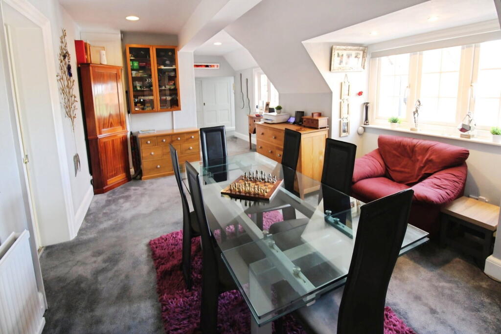 Apartment in Harrow - View 3