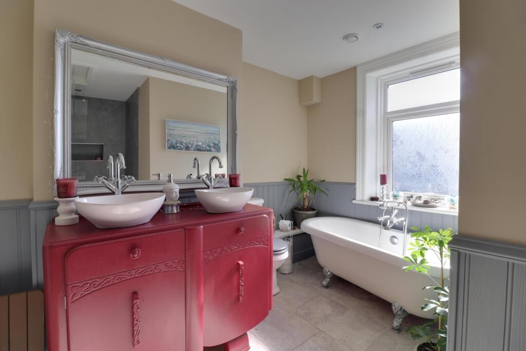 Tanyard Road, Oakes, Huddersfield, West Yorkshire, HD3 - View 3