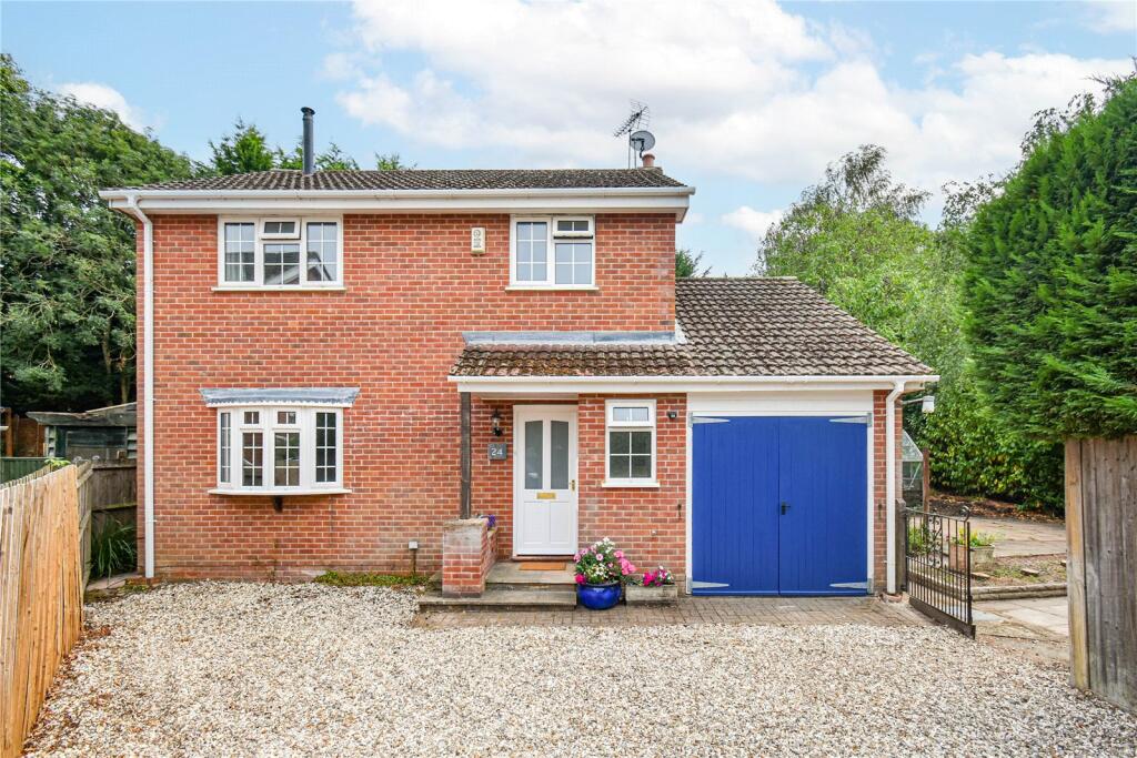 Main image of property: Harwood Rise, Woolton Hill, Newbury, Berkshire, RG20