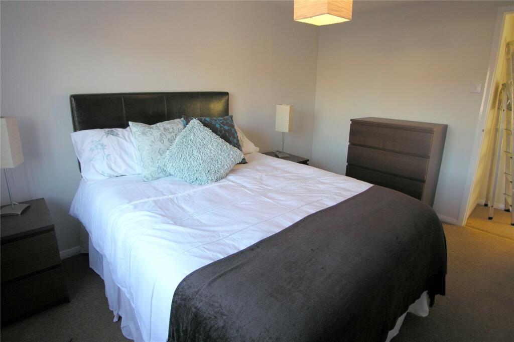 House in Reading, Spring Gardens, Whitley - More