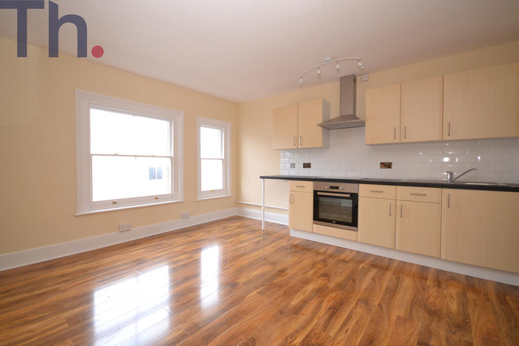 1-bed flat on Shanklin, Isle of Wight, £92,000