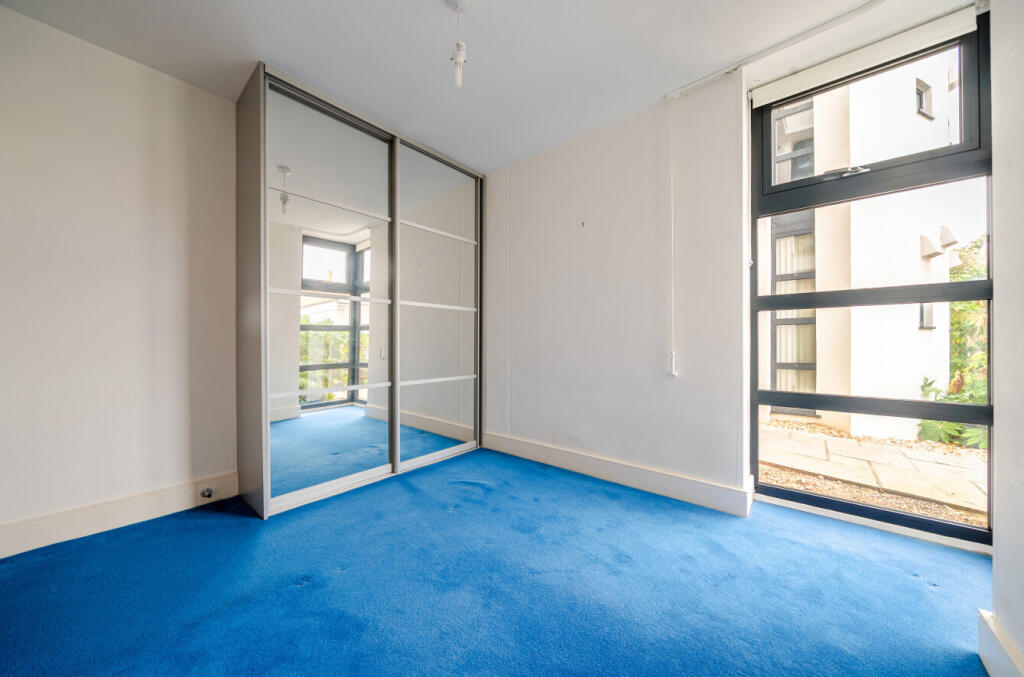 Apartment in Worthing, West Sussex - View 5