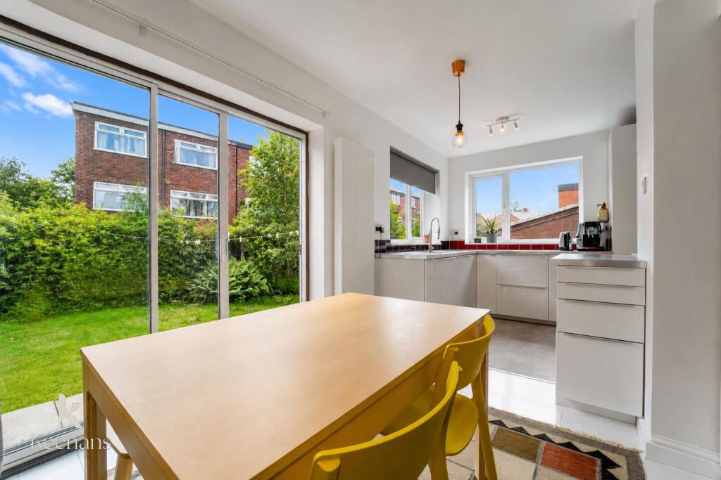 House in Salford, Greater Manchester - View 4