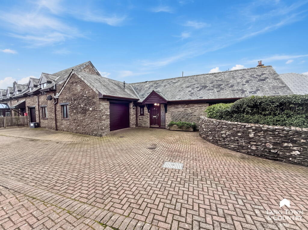 3-bed house on Court Barton Close, Down Thomas, Plymouth., £395,000