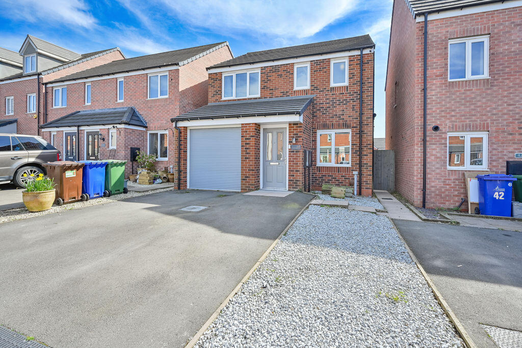 3-bed detached on Miners Way, Hednesford, £300,000