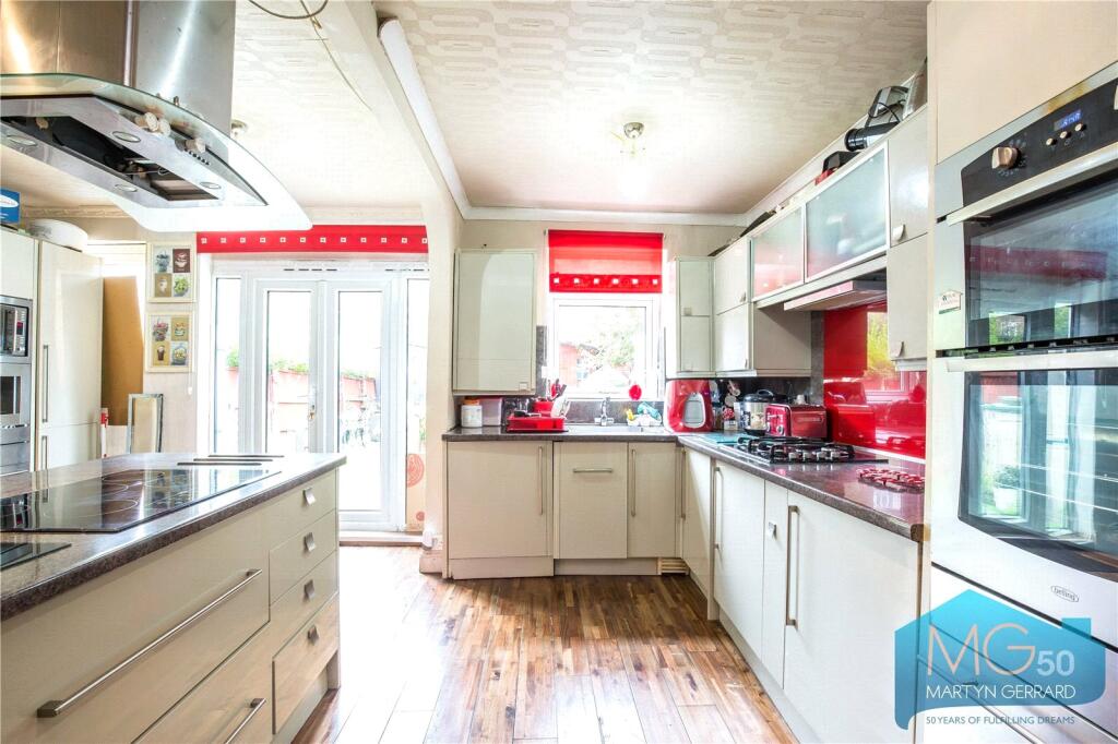House in London, Colney Hatch - View 5