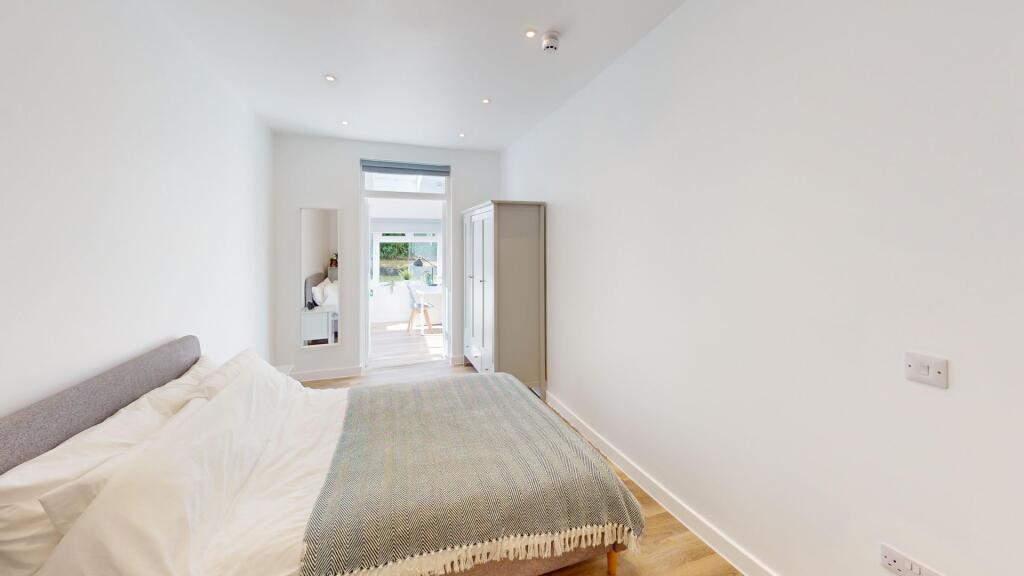 Apartment in Truro - View 5