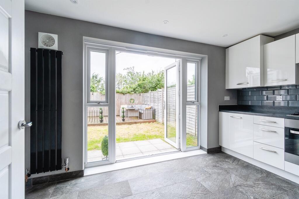 House in Swindon, Melksham - More