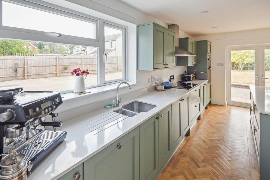 House in Hemel Hempstead - More