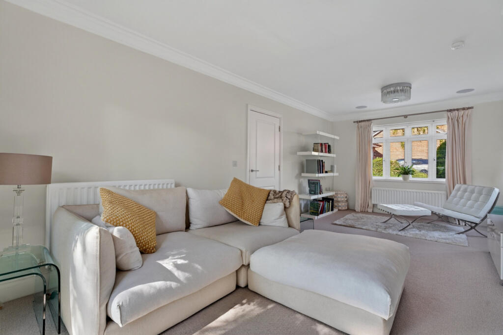 House in Cherwell, Bloxham - More