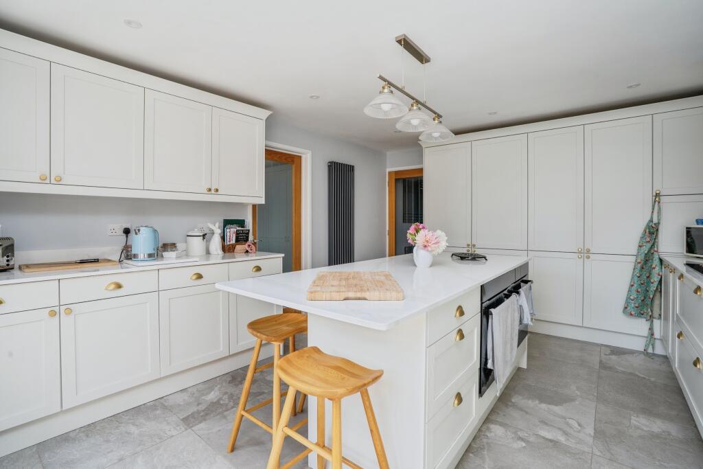 House in Winchester, Denmead - View 4