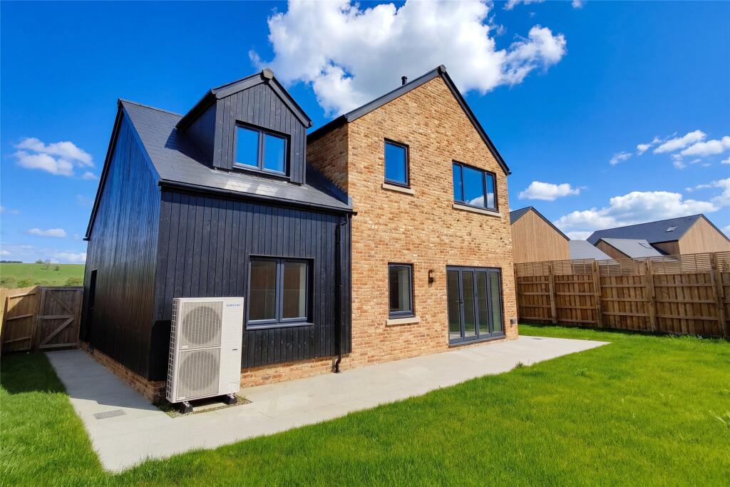 House in Westerleigh, Rodford - More