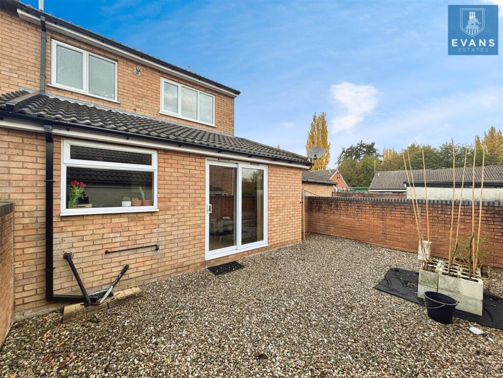 1-bed terraced on Fordwell Close, Coventry, £150,000