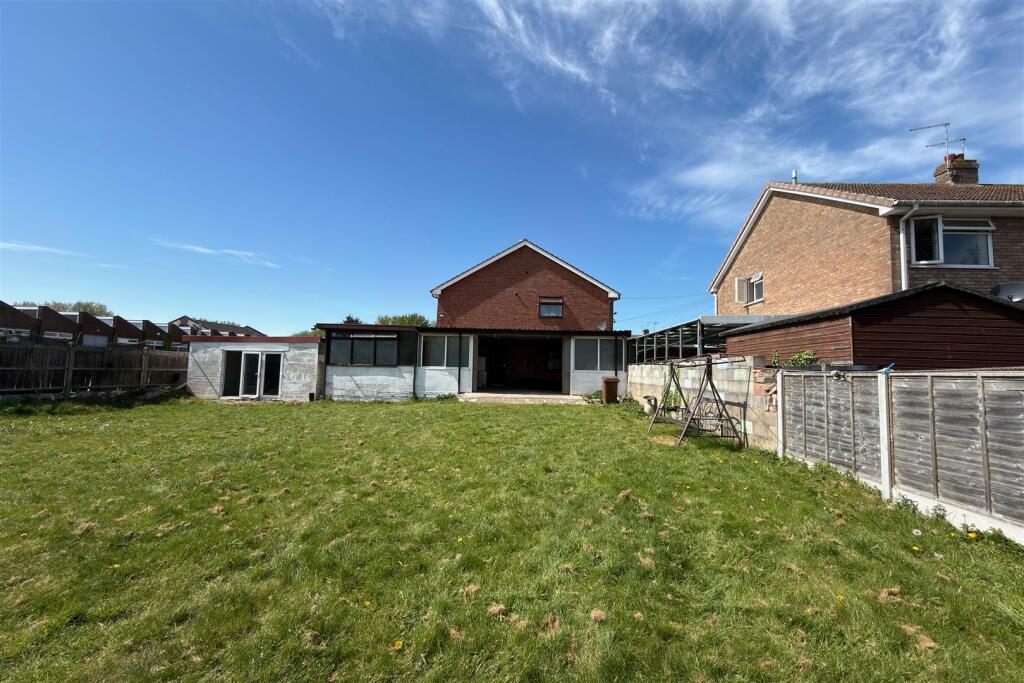 3-bed semi-detached on Burton Road, Branston, Burton-On-Trent, £275,000