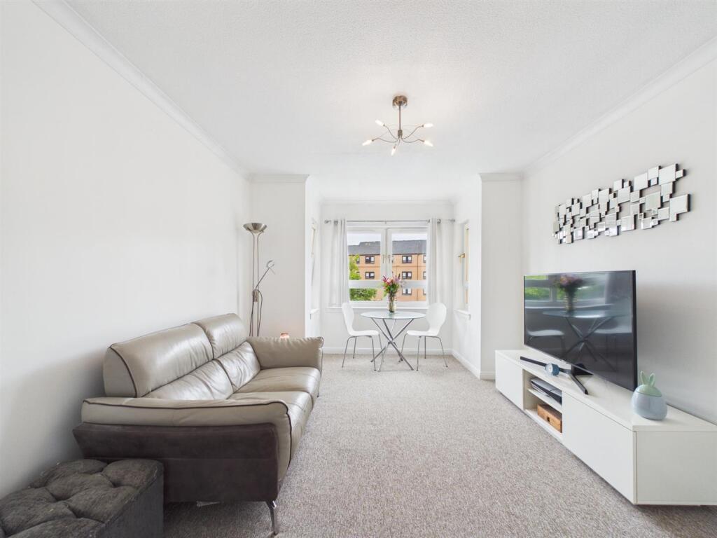 Apartment in Paisley, Renfrewshire - View 4