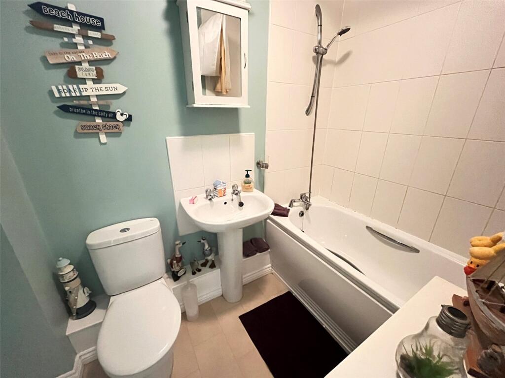 Apartment in Daventry, Middlemore - View 6