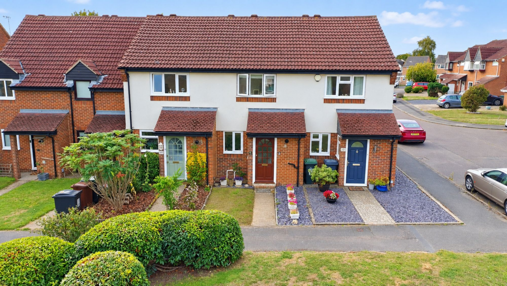 Main image of property: Bates Close, Larkfield, ME20