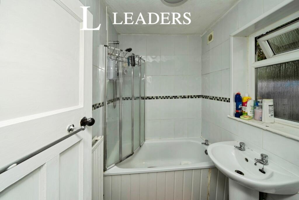 House in Walsall, West Midlands - View 3