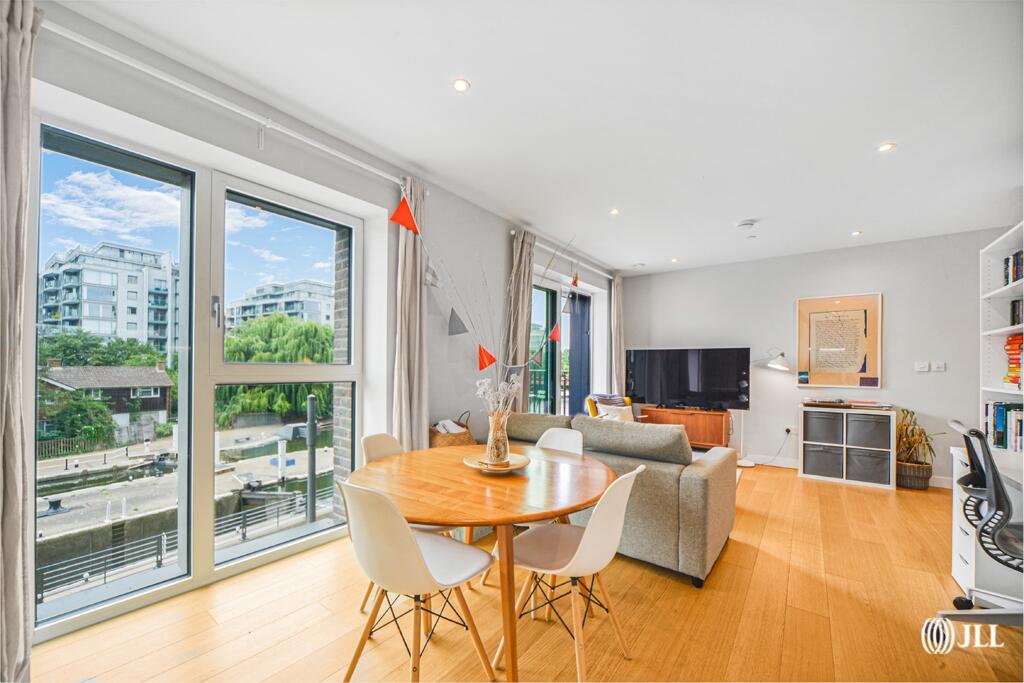 Main image of property: Navigation Point, N17