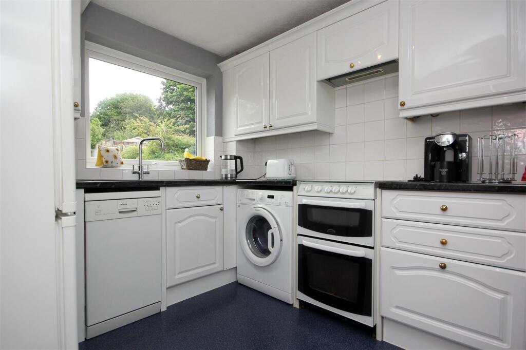 House in Rushden, North Northamptonshire - More