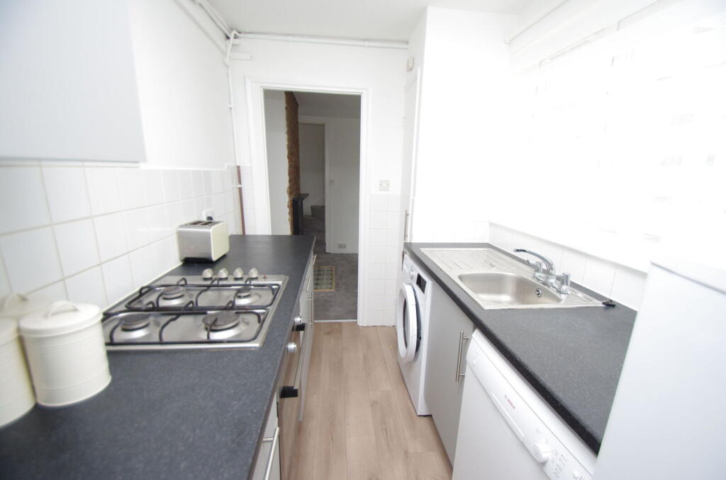 House in Watford - View 4