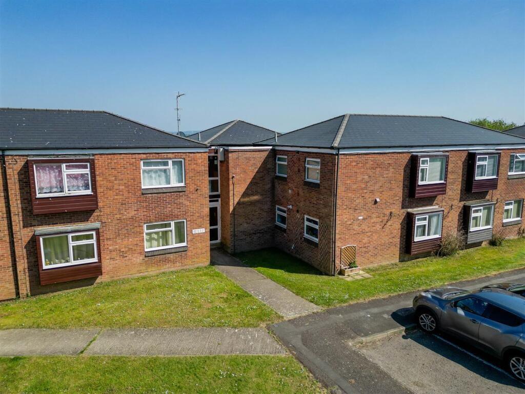 Main image of property: Abbot Ridge, Long Crendon, HP18