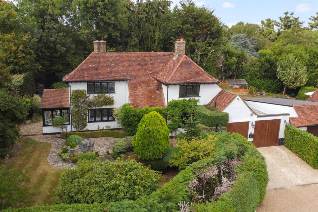 Main image of property: Rooks Hill, Loudwater, Rickmansworth, Hertfordshire, WD3