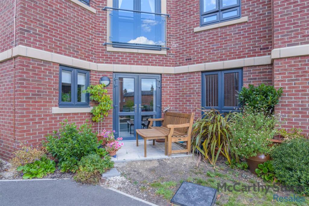 1-bed flat on Whitaker Grange New Street, Ossett, £265,000