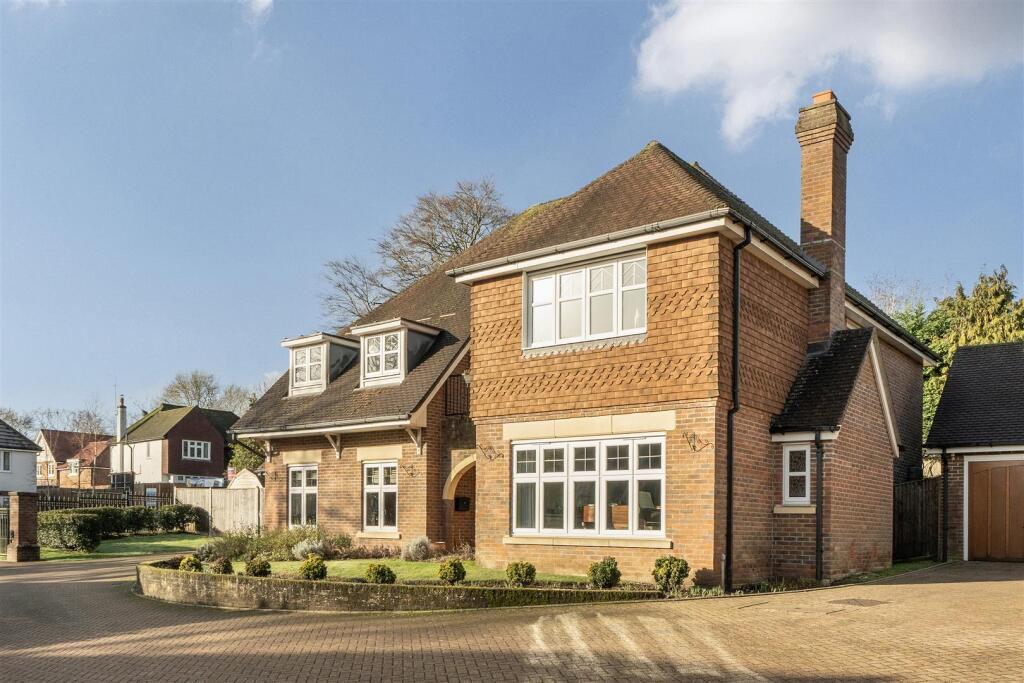 Main image of property: Chipstead Way, Banstead