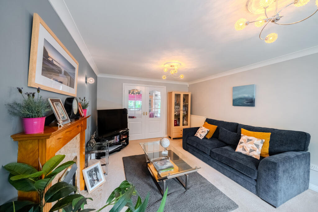 House in Newport - View 4