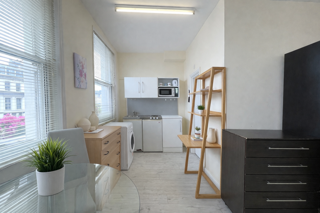 Studio flat for rent