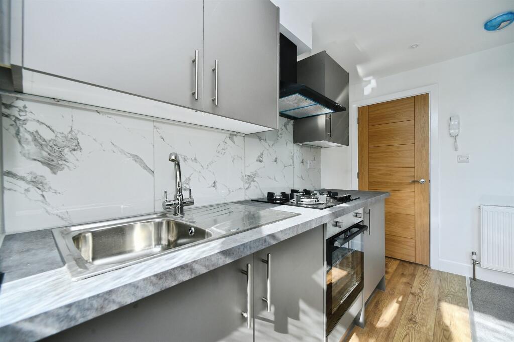Apartment in Brighton, Hollingdean - View 3