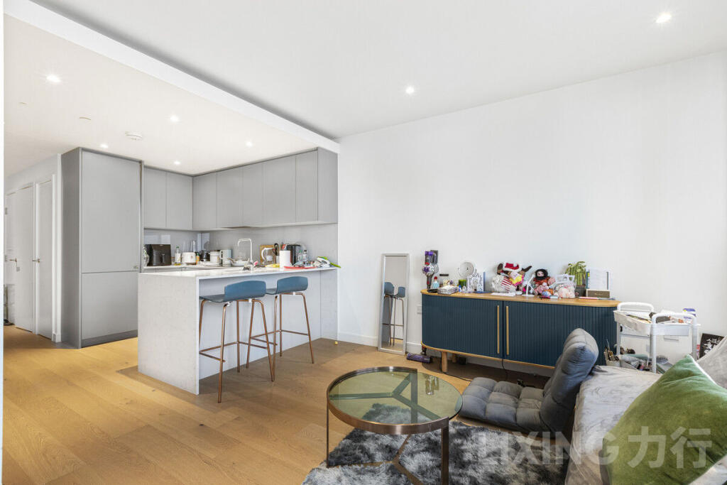 Main image of property: Marsh Wall, Canary Wharf, E14 9GX